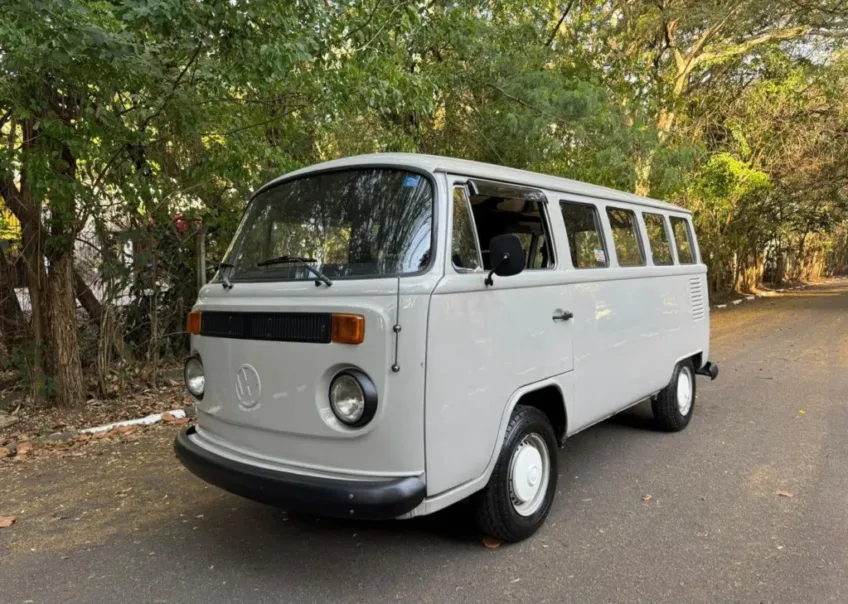 VW Kombi Bus T2 – Ready to Ship – REF C913